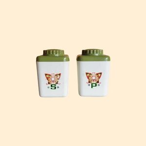 Vintage Sterilite S&P